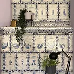 Апартаменти Sunny Old Town Flat-Walk Everywhere-Sleeps 4