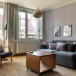 Sunny Old Town Flat-Walk Everywhere-Sleeps 4 * Берн