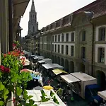 Апартаменти Sunny Old Town Flat-Walk Everywhere-Sleeps 4 Берн