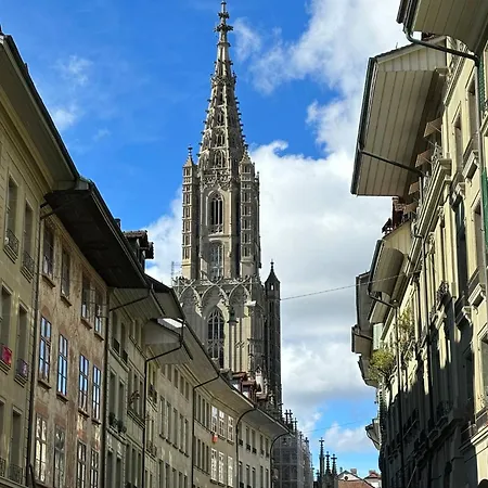 Sunny Old Town Flat-walk Everywhere-sleeps 4