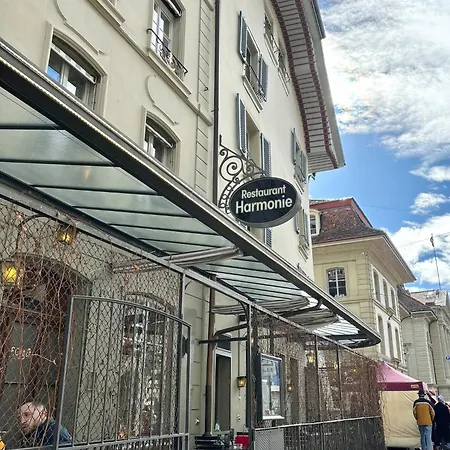 Sunny Old Town Flat-Walk Everywhere-Sleeps 4 Апартаменти *