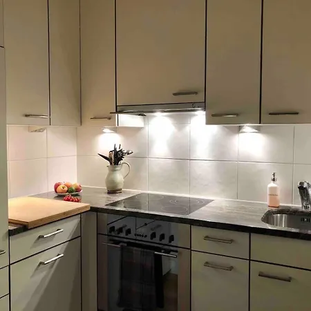 Apartment Sunny Old Town Flat-walk Everywhere-sleeps 4 *