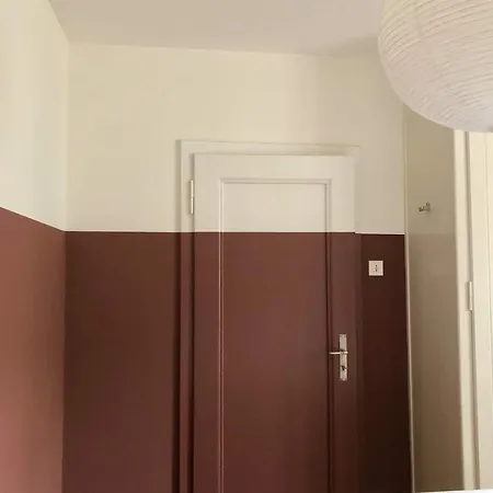 Apartment Sunny Old Town Flat-walk Everywhere-sleeps 4
